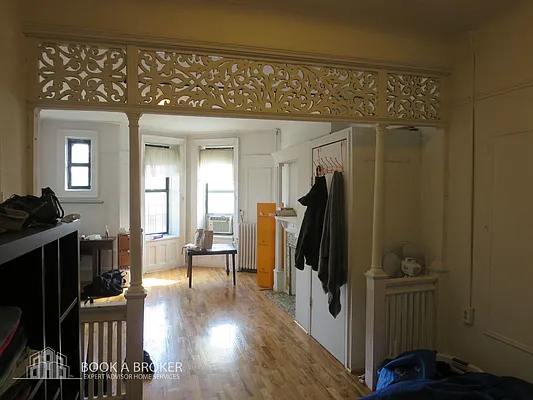 Rented by Book A Broker | media 9