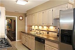 4th image of 4045 Cedar Bayou Dr