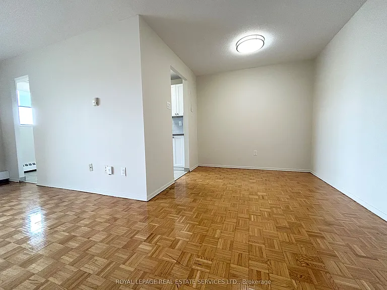 16 Cedarwoods Cres #504 — Photo 4