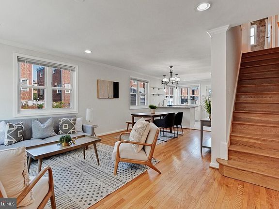 5th image of 706 Crittenden St NE