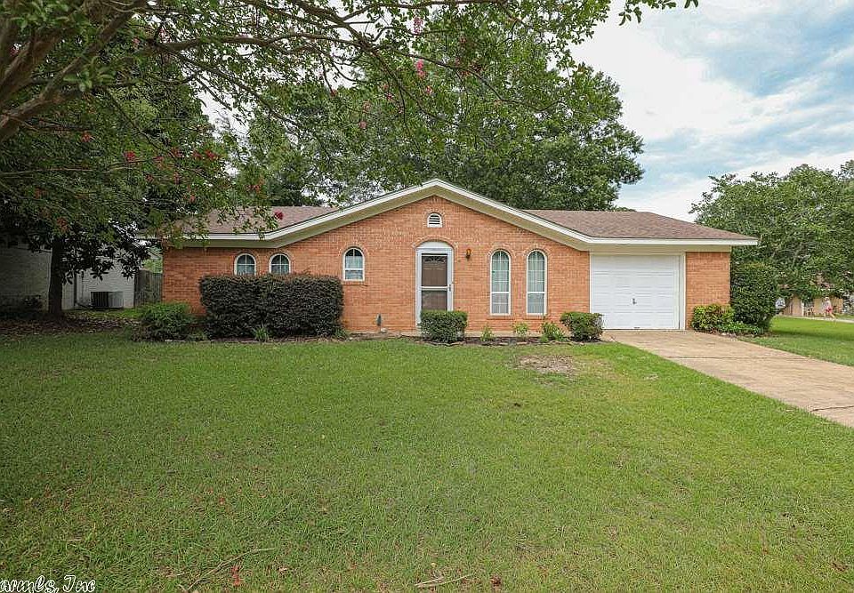 1st image of 3408 Vickie Dr