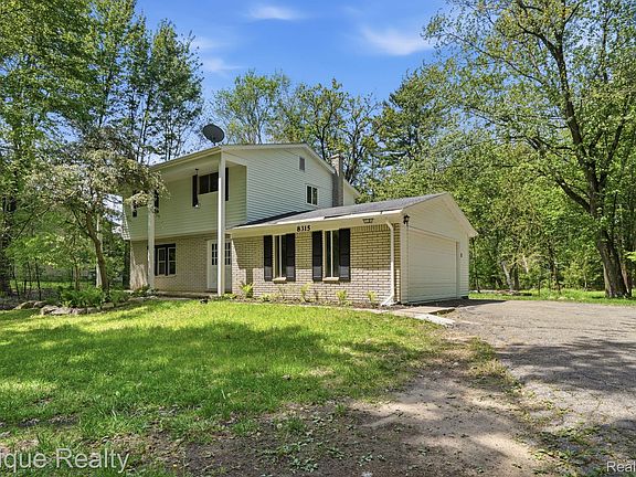 3rd image of 8315 Reese Rd