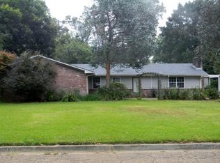 206 Glenwood Dr, Natchez, MS 39120