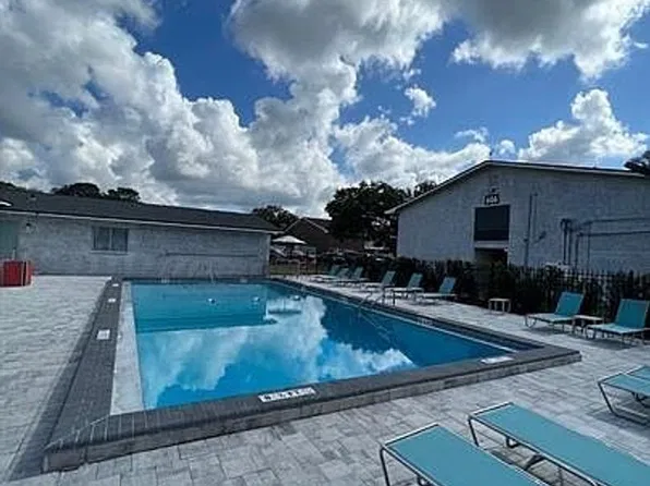 615 Colonial Dr, Fort Walton Beach, FL
