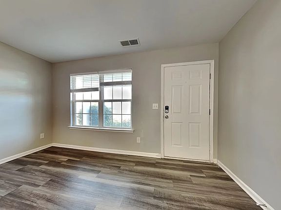 5th image of 331 Remington Creek Dr