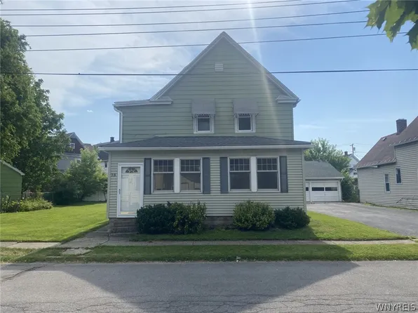 75 Crane St, Depew, NY 14043