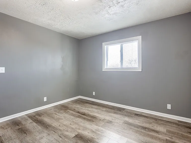 1015 N 47th Ave #8 — Photo 15