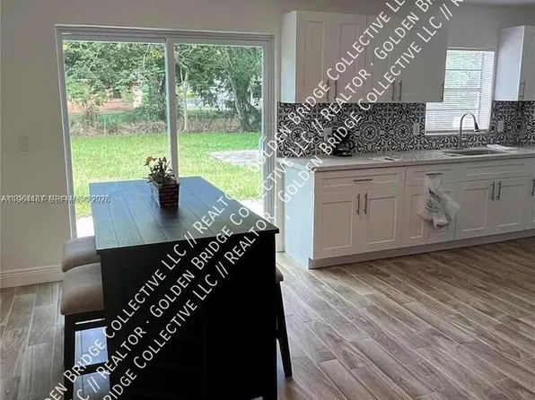 212 N 41st St, Fort Pierce, FL 34947