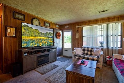 4th image of 231/233 Rivers Edge Ln