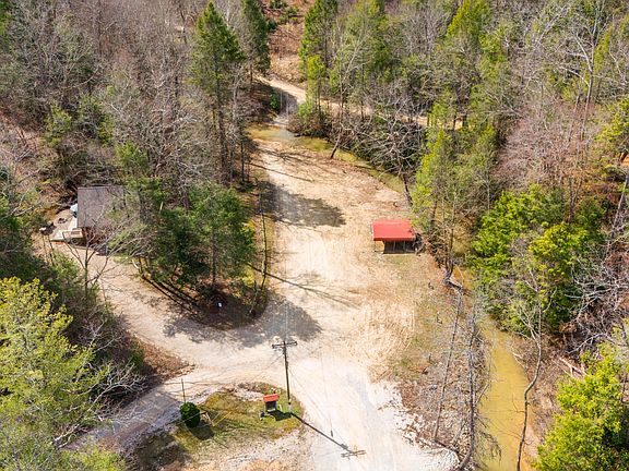 5th image of 645 Right Fork Rolling Acres Rd
