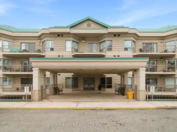 24 Chapel St #407, Halton Hills, ON L7G 6A7