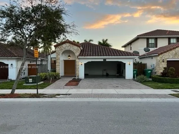 9952 NW 10th St, Miami, FL 33172