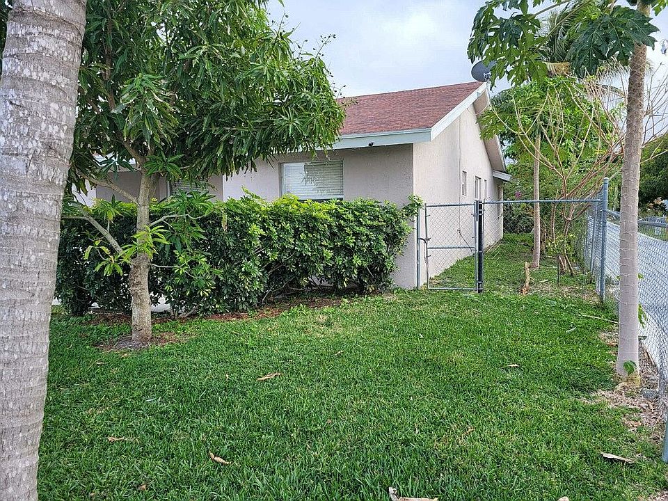 2nd image of 710 SW 3rd St