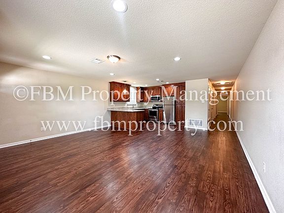 4th image of 107 Casa Linda Dr #A