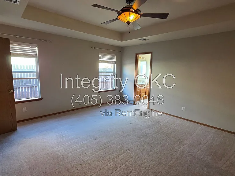 6820 NW 135th Cir — Photo 16