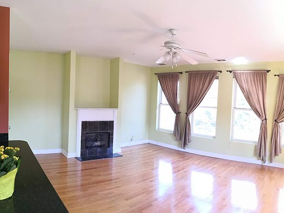 3rd image of 2351 W Congress Pkwy APT 2