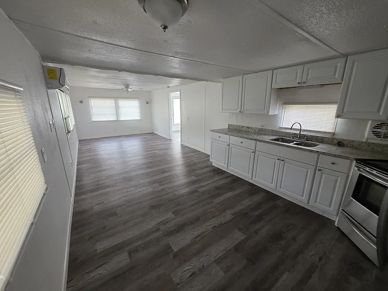 900 9th Ave E #98 — Photo 2