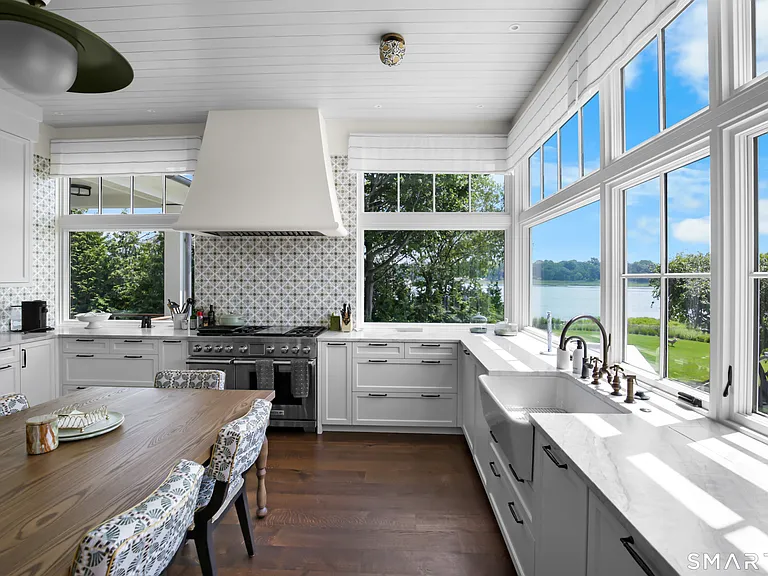 30 Edgewater Hillside — Photo 7