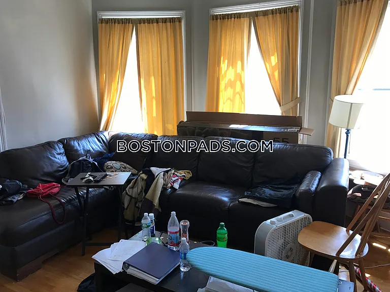 22-24 Everett Sq — Photo 8