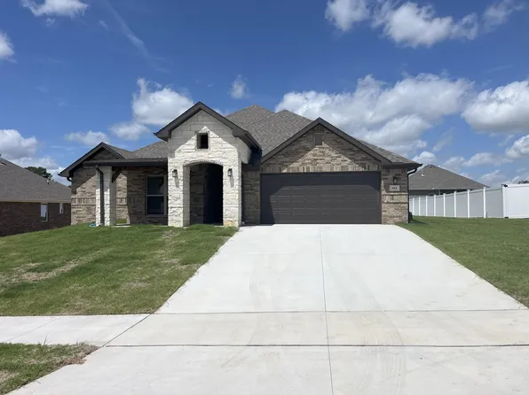 814 Silver Oaks Drive, Carl Junction, MO 64834