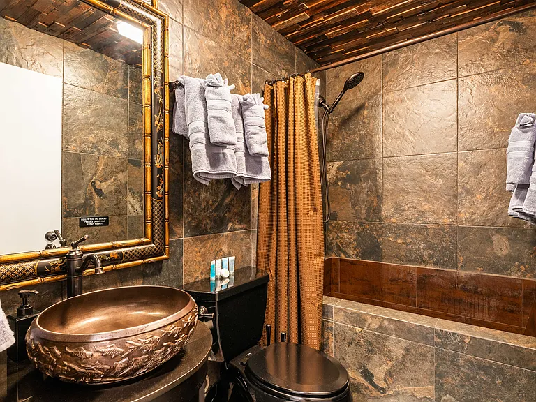 600 W 9th St #115 — Photo 35