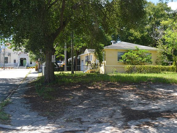 3rd image of 921 17th Ave S