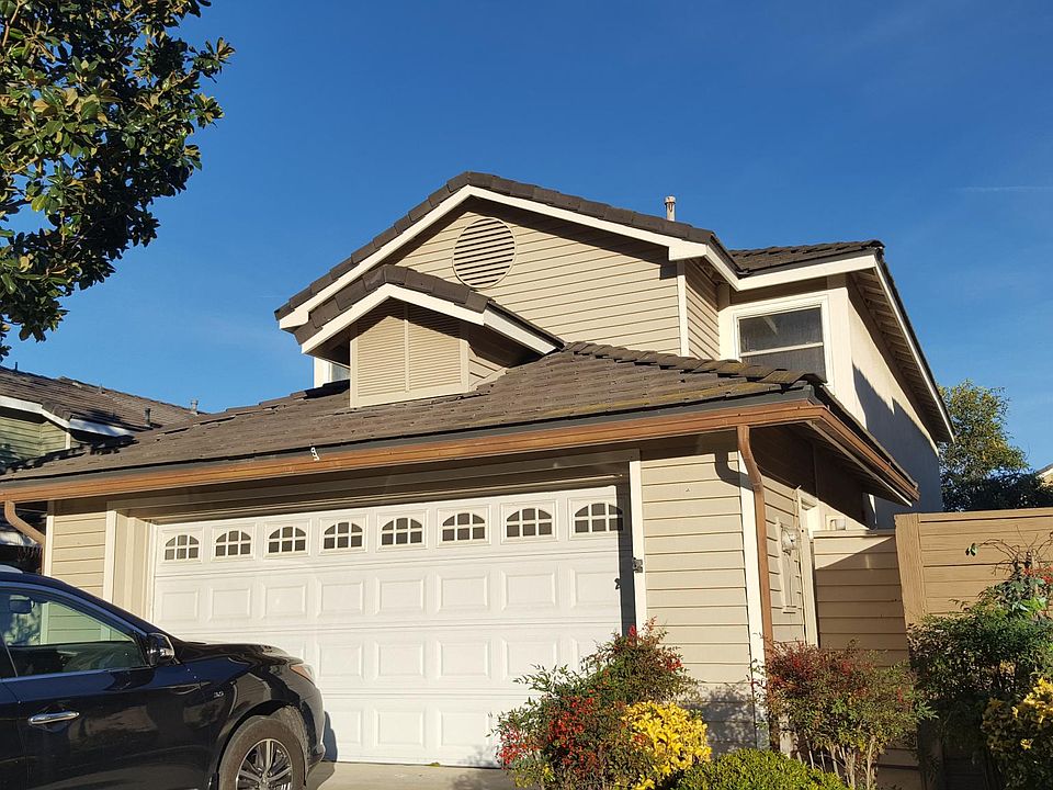 Home located on cul-de-sac.