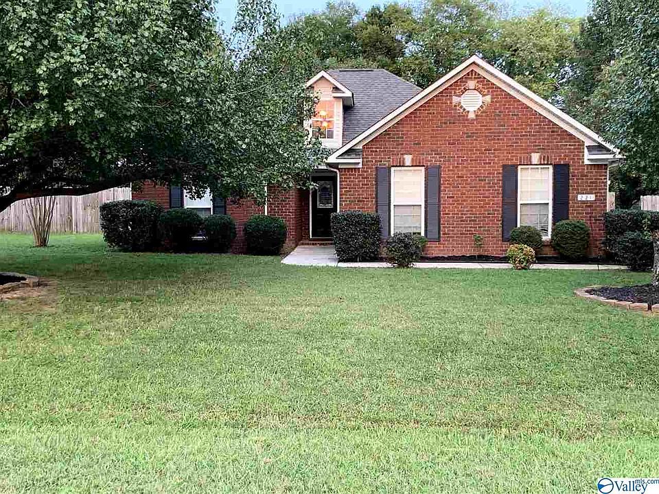 1st image of 221 Tanner Point Dr