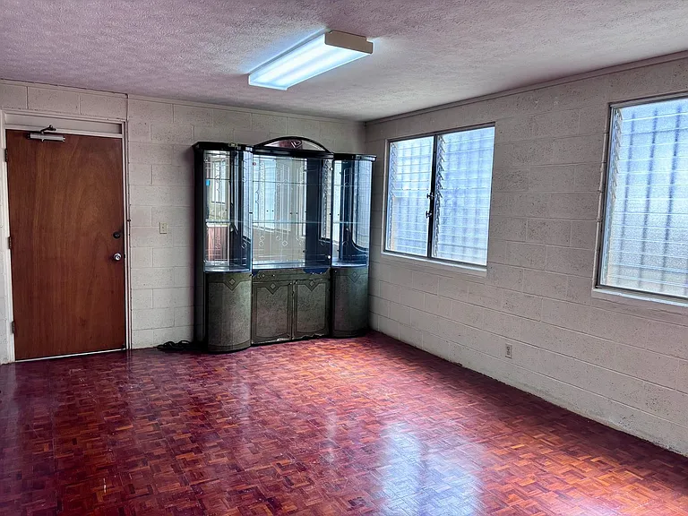 3463 Kaimuki Ave #2 — Photo 2