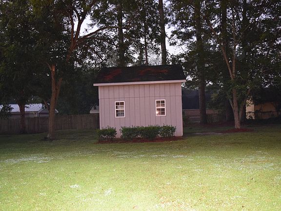 3rd image of 804 Fedelon Trl