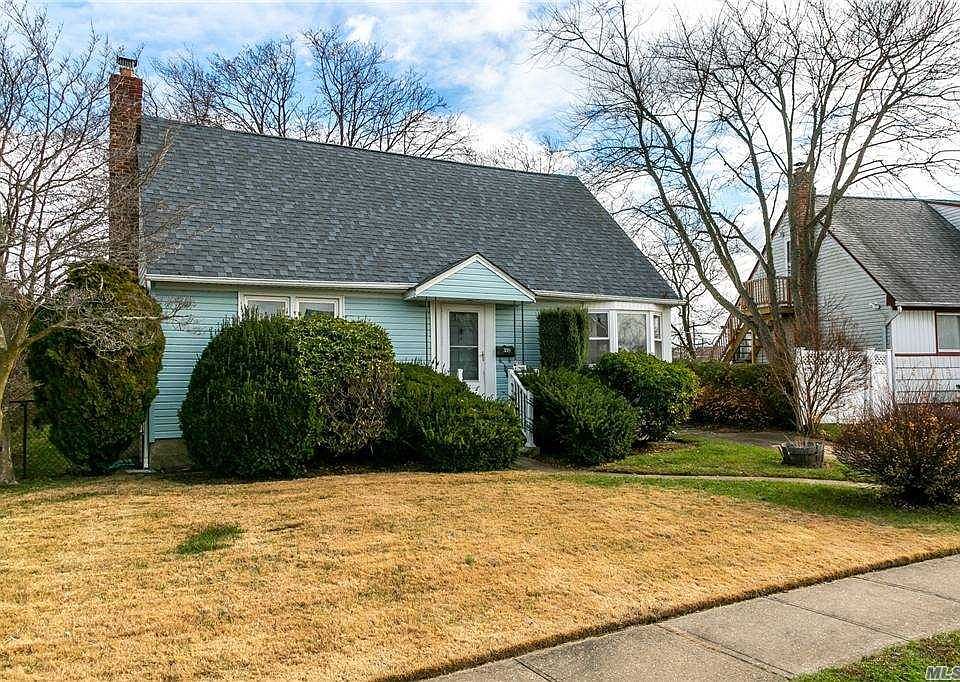 1st image of 335 Hillcrest Dr