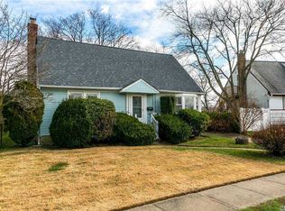 335 Hillcrest Dr, Seaford, NY 11783
