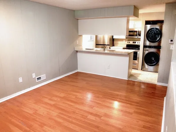 316 E 17th Ave, Columbus, OH 43201