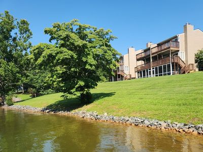 279 Waterside Dr #7-J, Moneta, VA, 24121