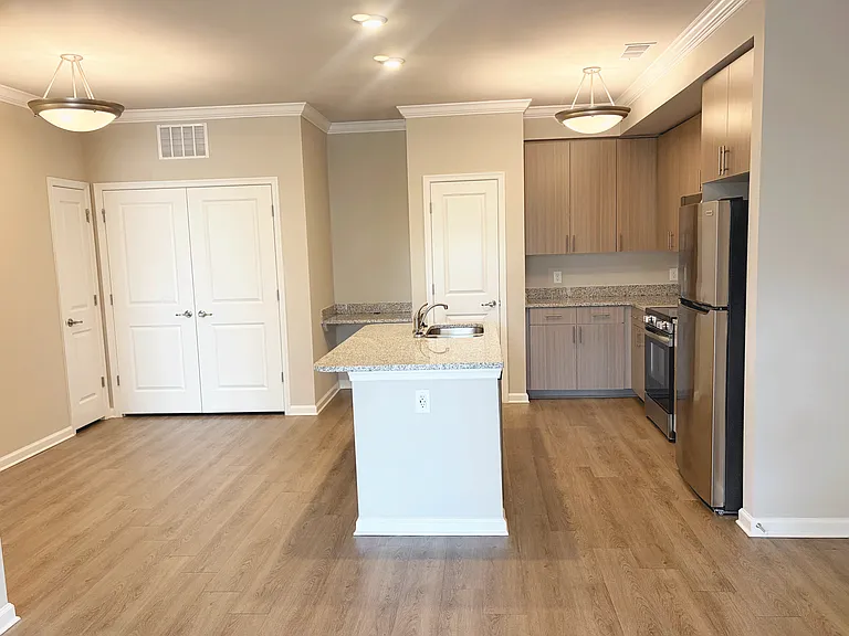 Clairmont at Crabtree — Photo 71