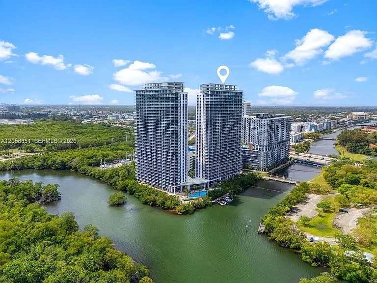 16385 Biscayne Blvd #3201 — Photo 29