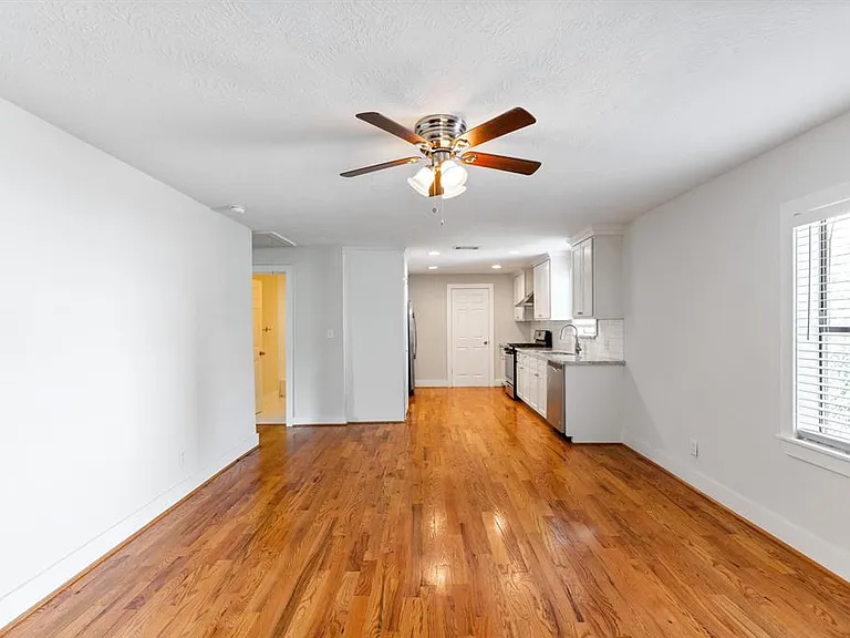 1305 Idylwild St — Photo 20