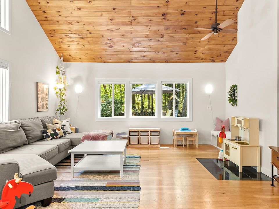 30 Shelburne Road, Nashua, NH 03063 Zillow