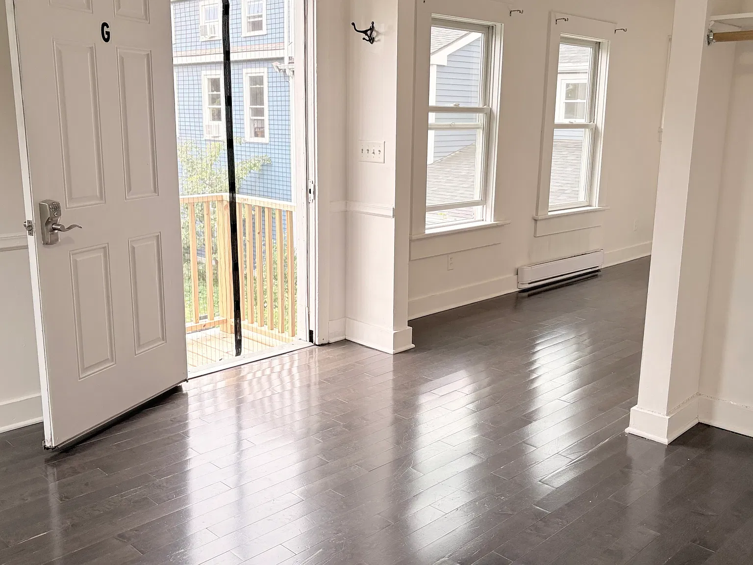 Studio, 370 sqft, $1,100 — Photo 2