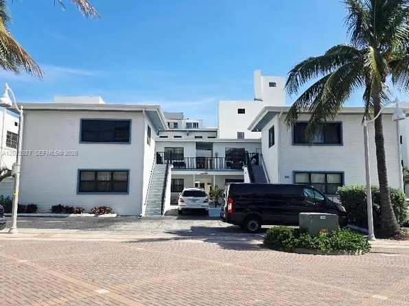 322 Harding St #B101, Hollywood, FL 33019