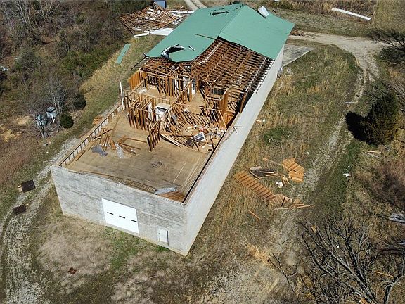 2nd image of 992 County Road 574