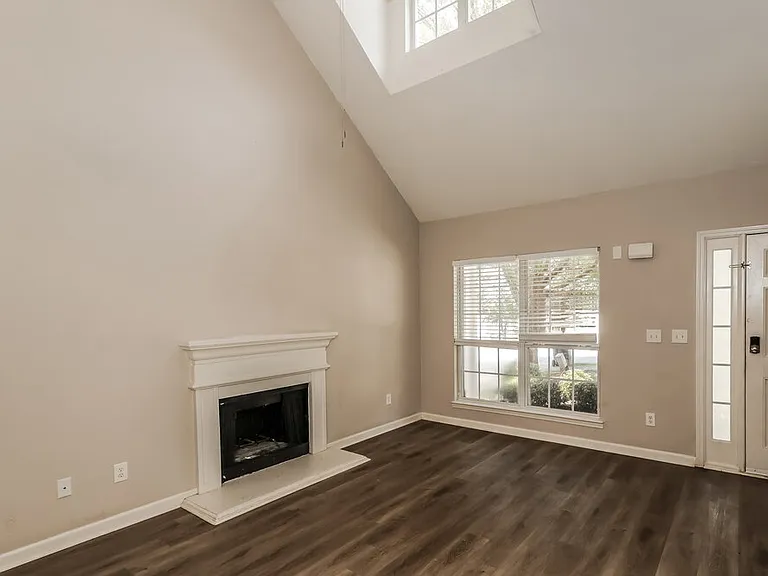 4423 Ravenwood Dr — Photo 5