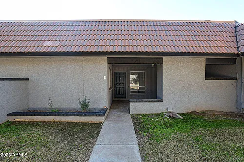 9001 W Elm St #7 Photo 1