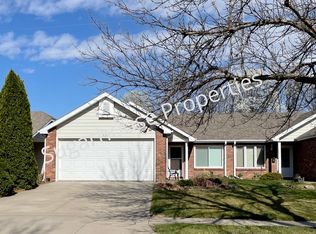 8260 Karl Ridge Rd, Lincoln, NE 68506