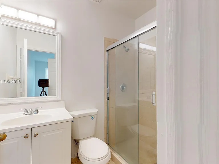 2929 SE 2nd St #7 — Photo 18