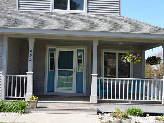 2nd image of 1553 Grays Ln