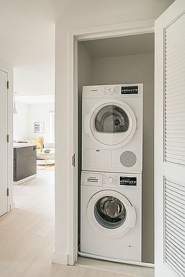 5th image of 350 Clarkson Ave APT 702