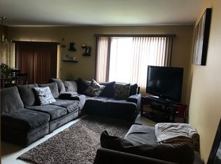 6335 Commonwealth Dr, Loves Park, IL 61111