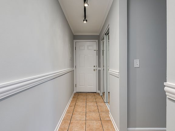 5th image of 960 Beau Dr Unit 212