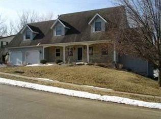 613 Stuart Ct, Iowa City, IA 52245
